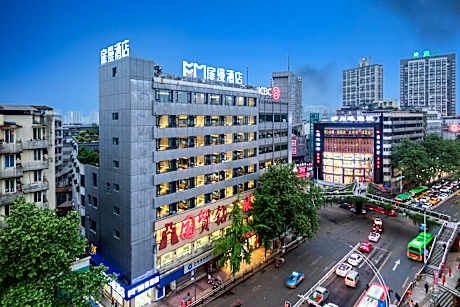 FM BLEISURE Hotel Luzhou Southwest Medical University Shuijinggou Pedestrian Street