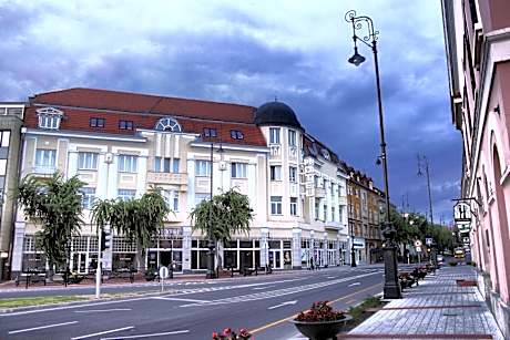 Hotel Centrál