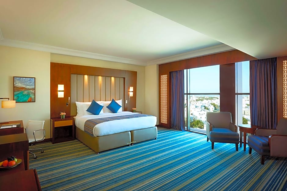 Photo 1 of 4 of Deluxe 1 King Bed