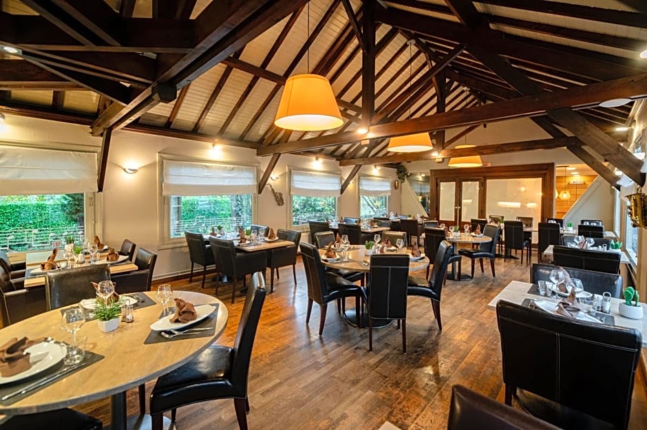 Logis Hôtel Restaurant Des Acacias Lille Neuville en Ferrain