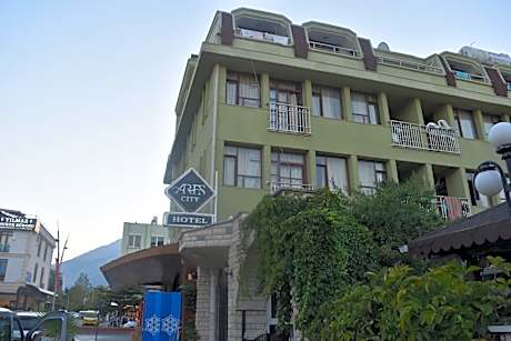Ares City Hotel