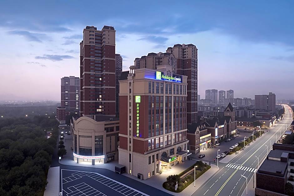 Holiday Inn Express Pengzhou Downtown By IHG