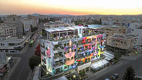 Rise Hotel
