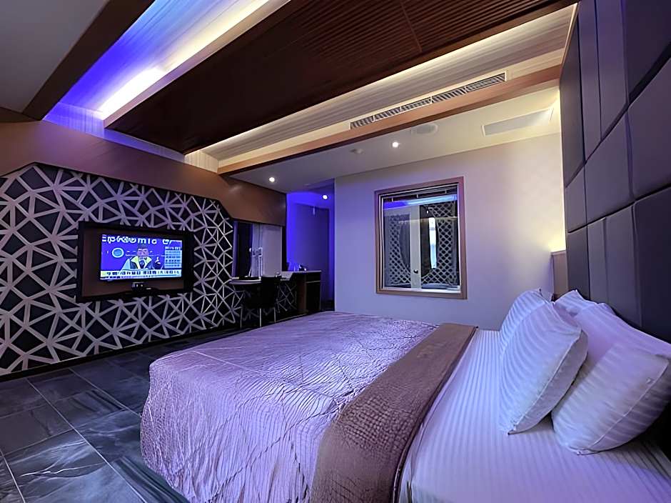 King & Princess Motel Ii