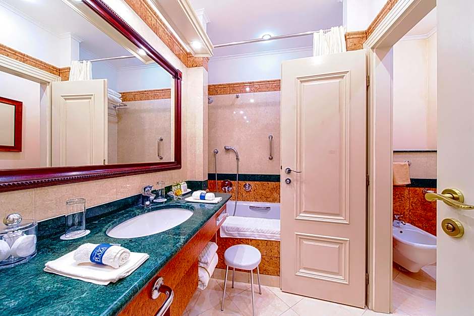 Carlsbad Plaza Medical Spa & Wellness hotel