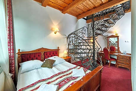 Apartment (3 Adults)