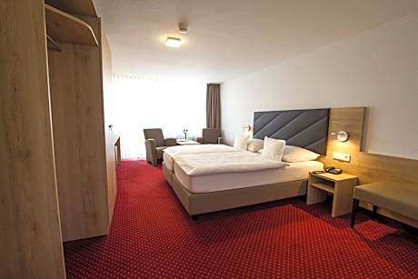 Double Room with Balcony and Lake View