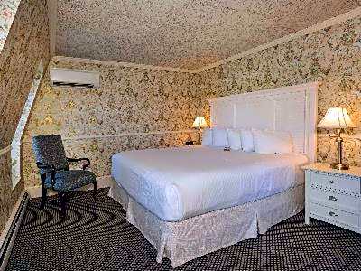 Stafford's Bay View Inn