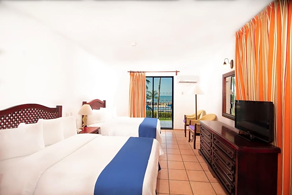 Grand Decameron Complex Bucerias, A Trademark All-Inclusive Resort