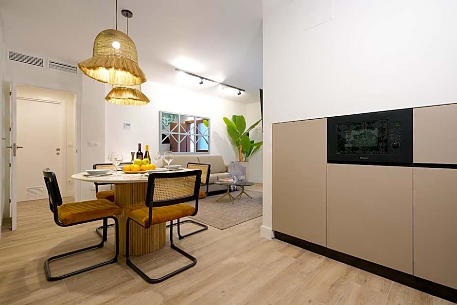 Casa Pizarro, by Homing U