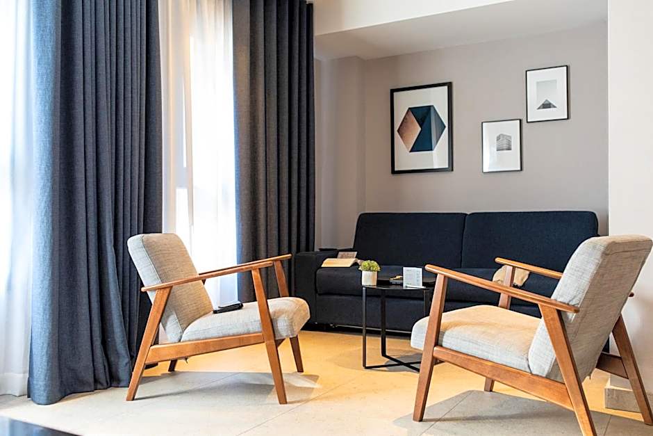 Ramirez Flats Valencia