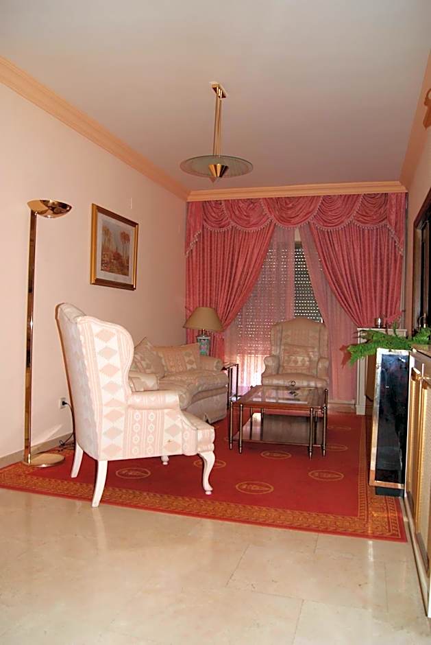 Hotel Reina Victoria