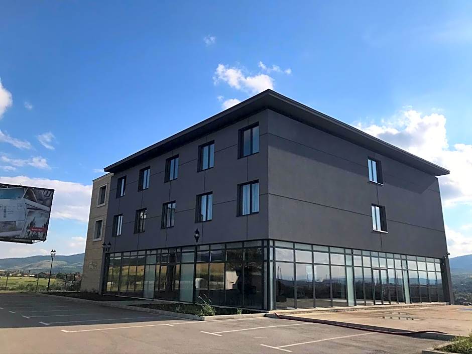 Хотел Антик