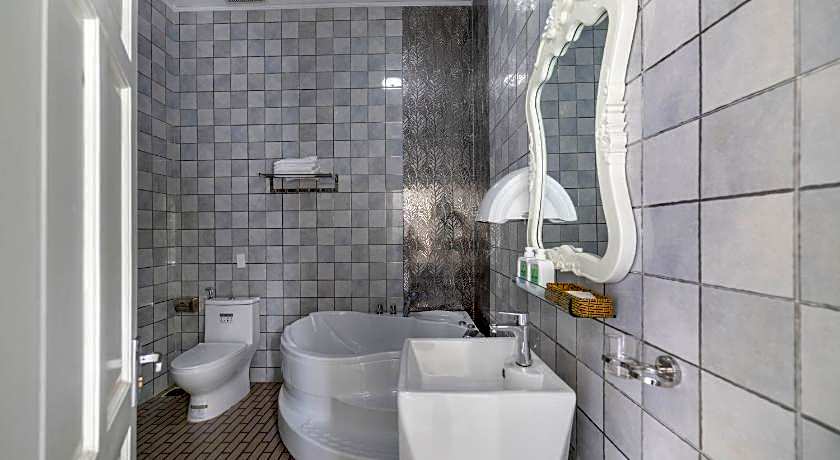 Dream Flower Dalat Hotel