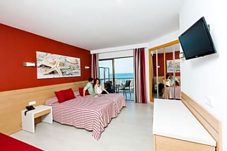 Double Room with Balcony and Sea View