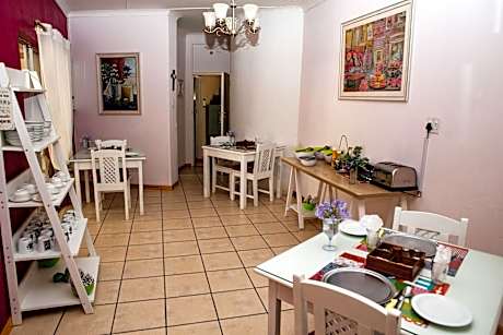 Woodpecker Guesthouse