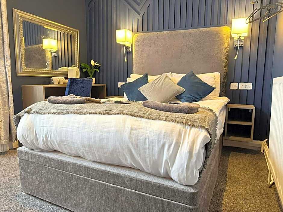 The Jubilee Hotel East - with NEWLY REFURBISHED SPA FACILITIES - GAMESPIT - AND SMOKEHOUSE