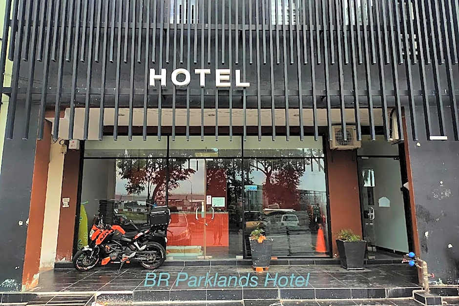 Photo 1 of 50 of BR Parklands Hotel