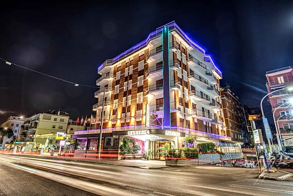 Hotel Pacific
