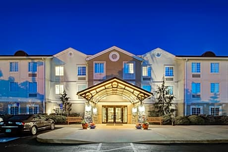 Staybridge Suites Cleveland Mayfield Heights Beachwood By IHG