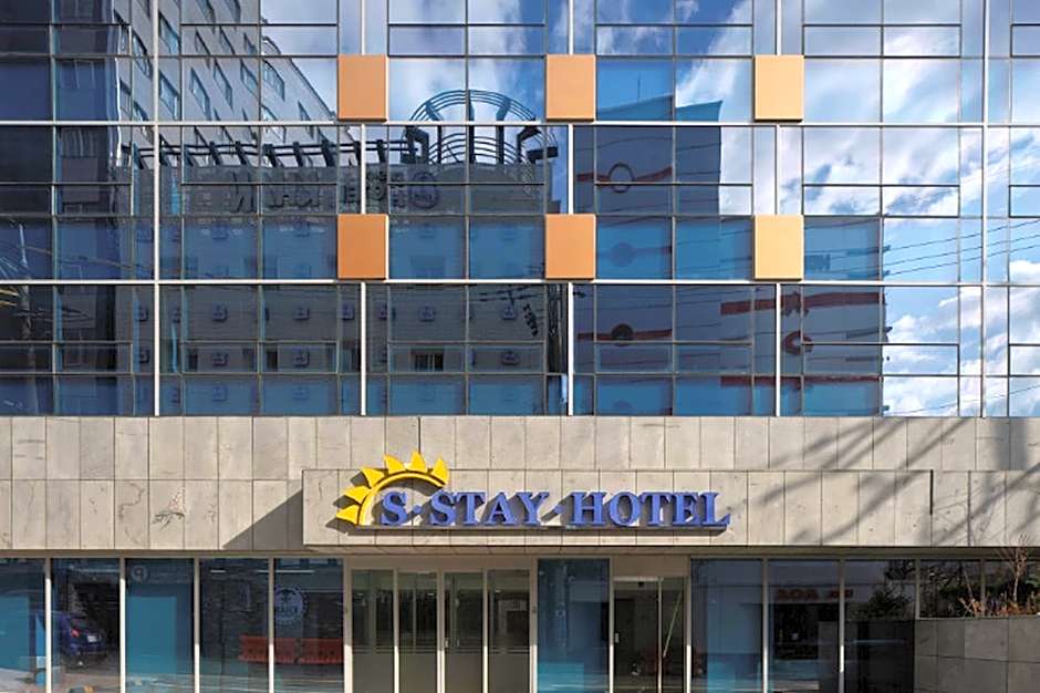 S Stay Hotel