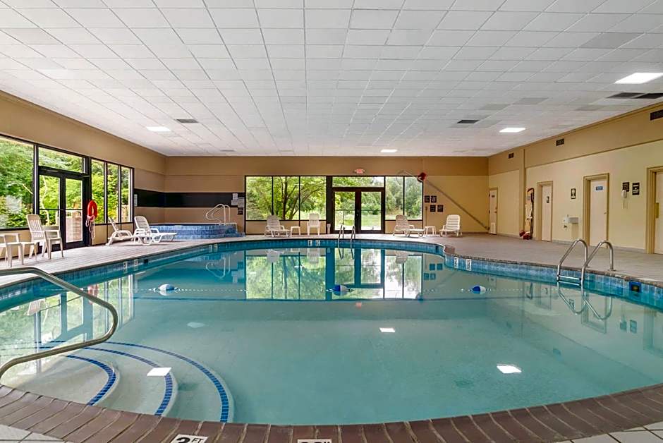 Quality Inn & Suites Monroe