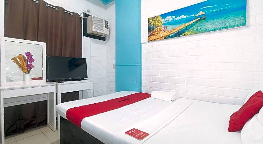 RedDoorz @ La Maria Pension and Tourist Inn