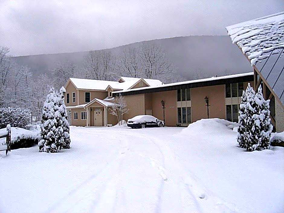 Toll Road Inn