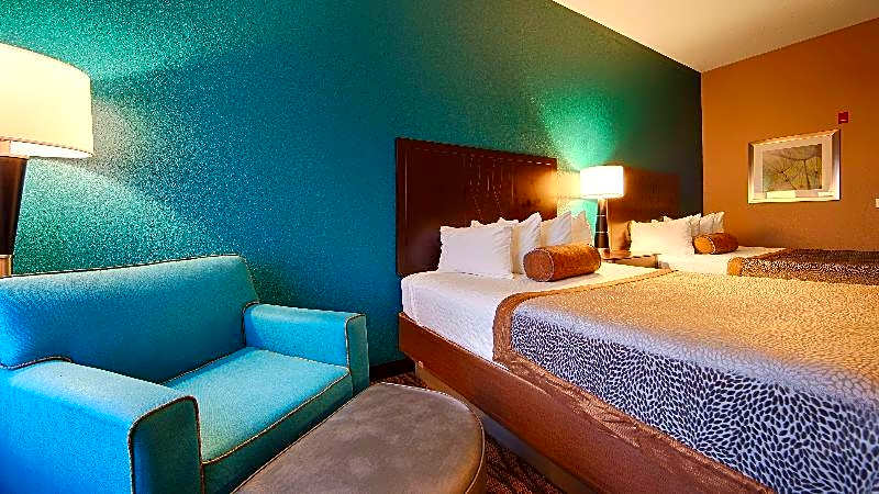 Best Western Plus Hiawatha Hotel