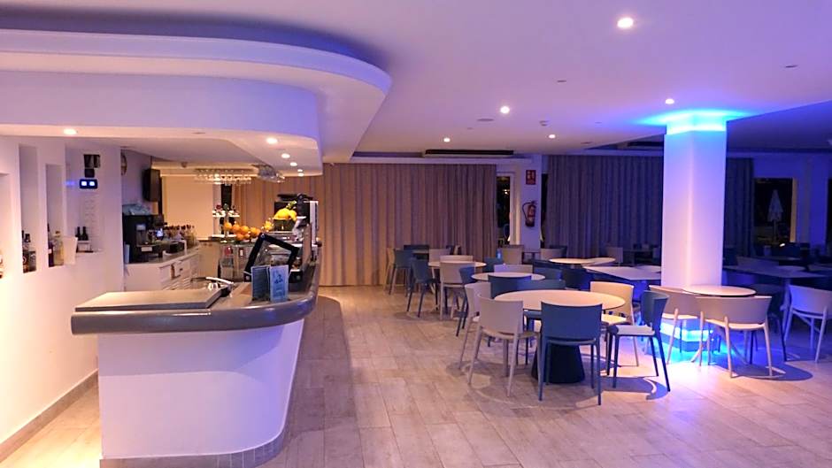 GUYA WAVE HOTEL