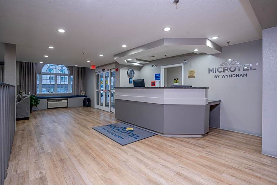 Microtel Inn & Suites By Wyndham Albertville