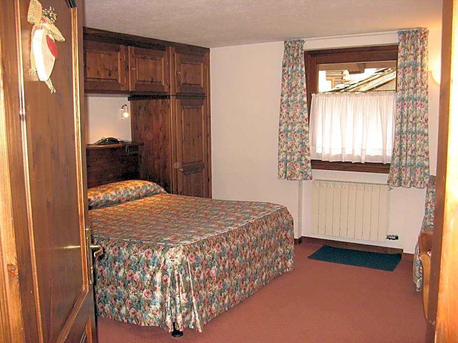 Hotel Petit Giles