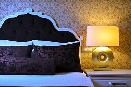 LUXURY STANDART SUITE