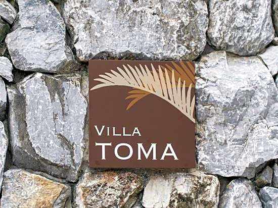 Villa Toma West
