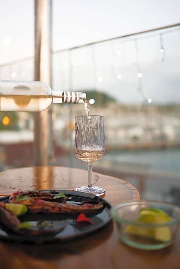 Sable Bleu Boutique Hotel