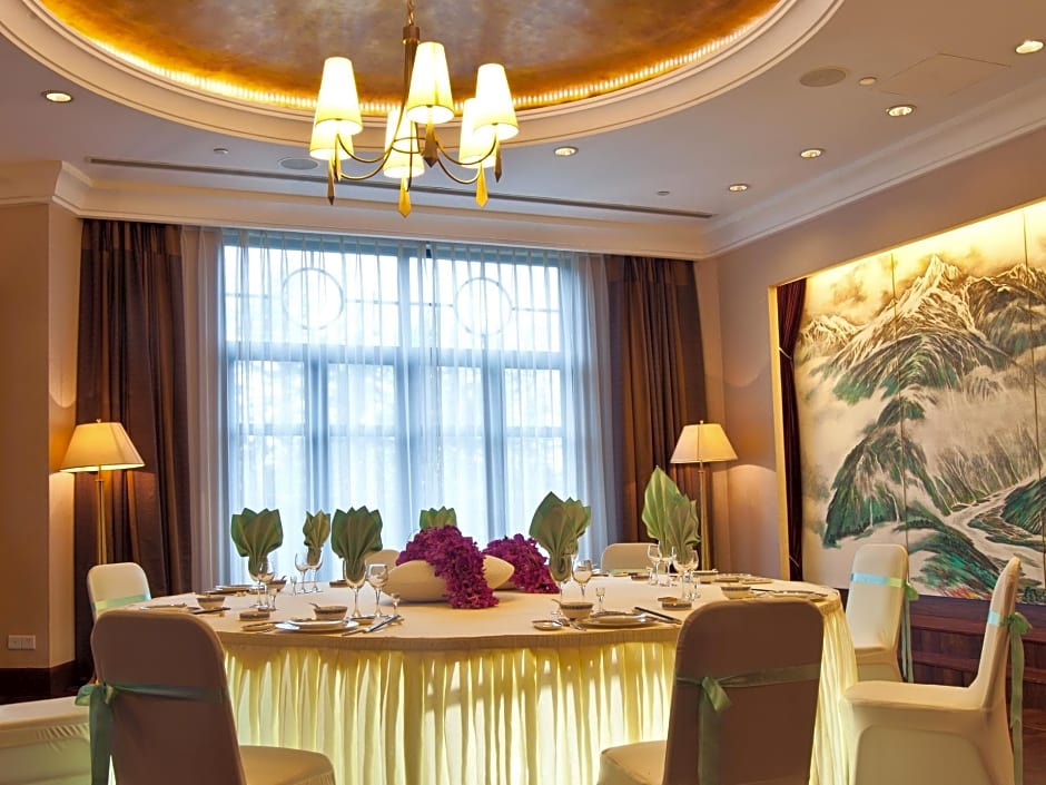 Zhongwei Green Lake Hotel Kunming