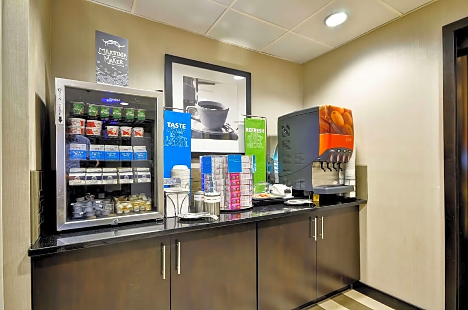 Hampton Inn Overland Park