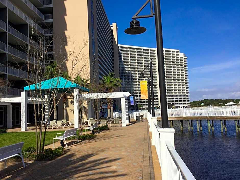 LAKETOWN 5 POOLs STEPS TO BEACH FAMILY FRIENDLY