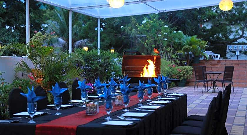 Hotel Sapphire