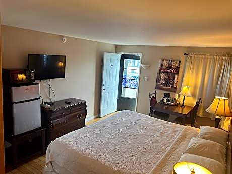 Standard King Room