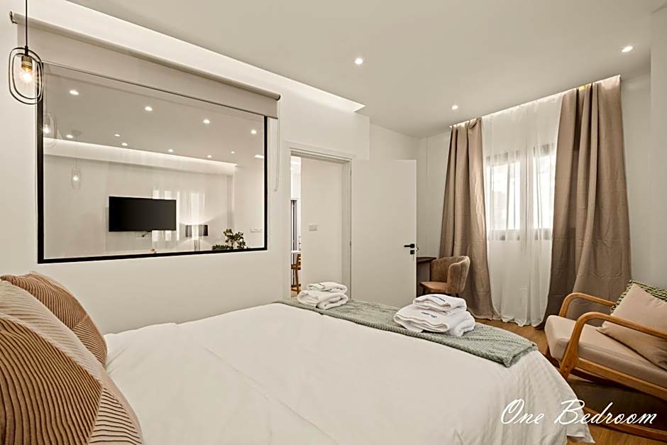 Lazuli Hermes Apartments