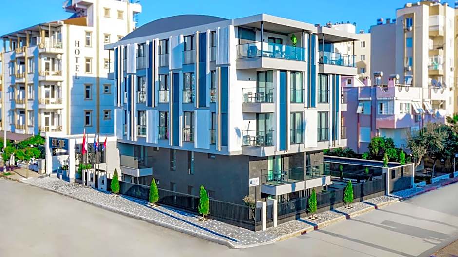 STIL SUITE MARINE HOTEL