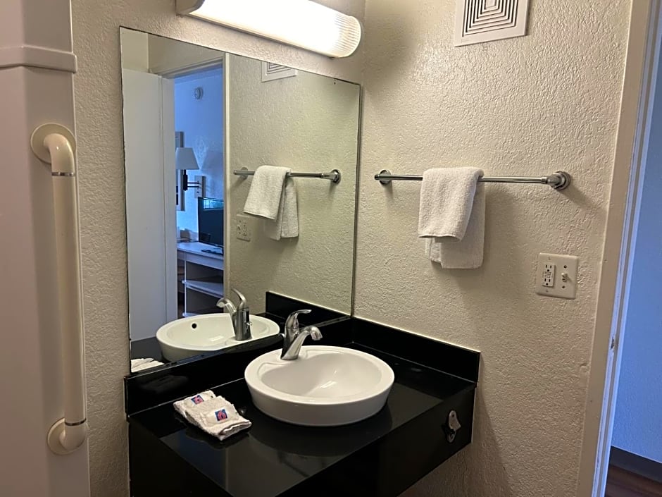 Motel 6-Stanton, CA