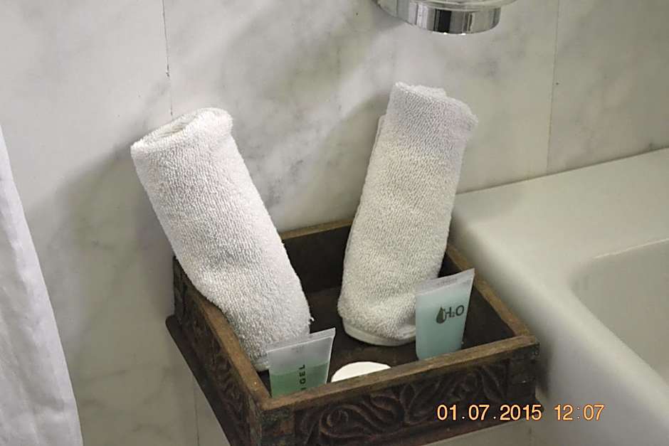 Al-Minar Hotel