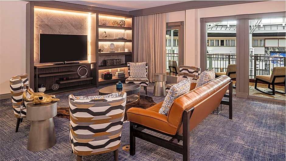 Hilton Austin Airport