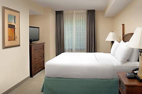 Two-Bedroom Suite with Mobility Accessible Tub