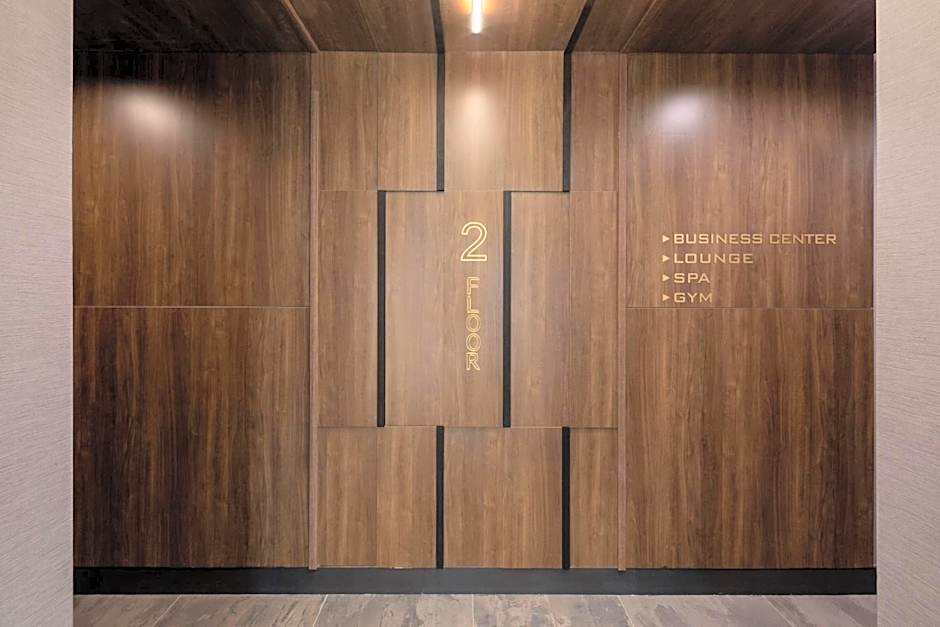 Global Luxury Suites at The Arches