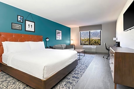 Deluxe Room, 1 King Bed with Sofa bed (1 King Bed and 1 Double Sofa Bed)