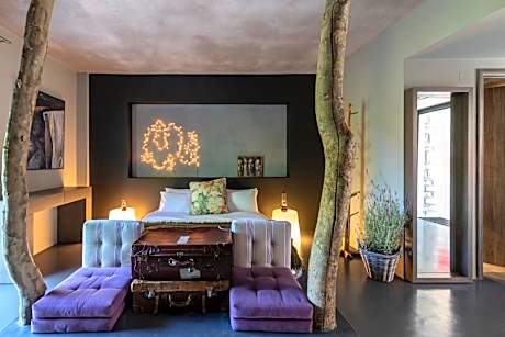 Oniropetra Boutique Hotel