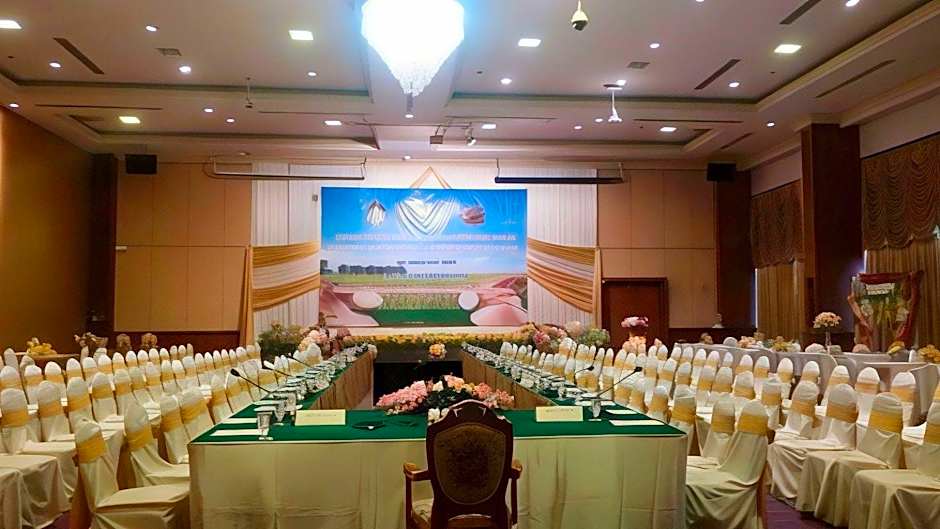 Charoen Thani Khon Kaen Hotel